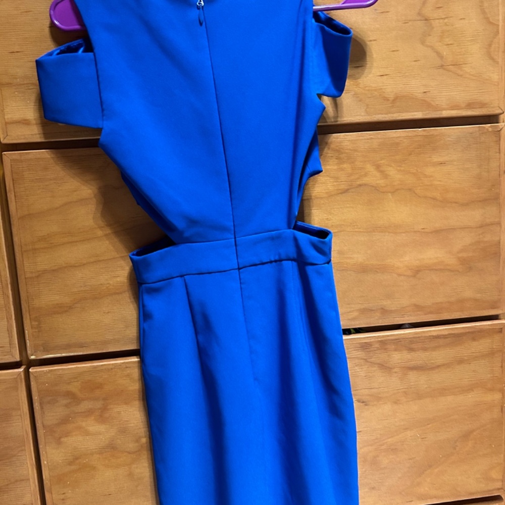 Bebe Dress - Picture 2 of 4